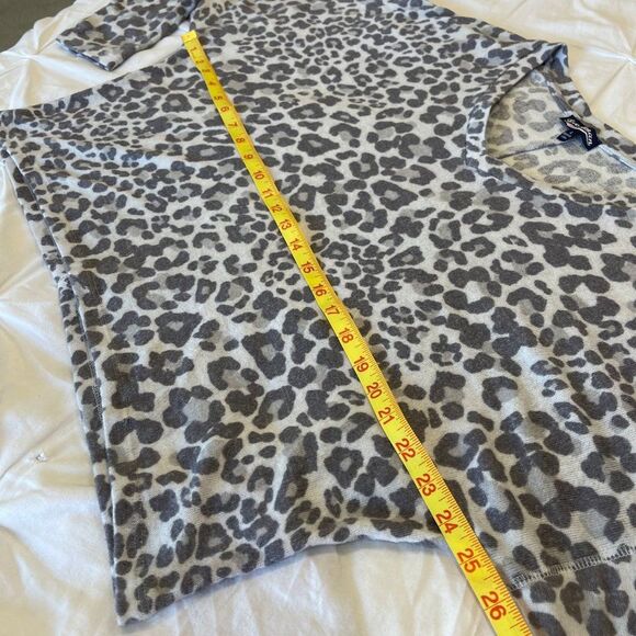 Freshman 1996 Gray Leopard Print Viscose Blend Cropped Sweater Size Large - Picture 10 of 11